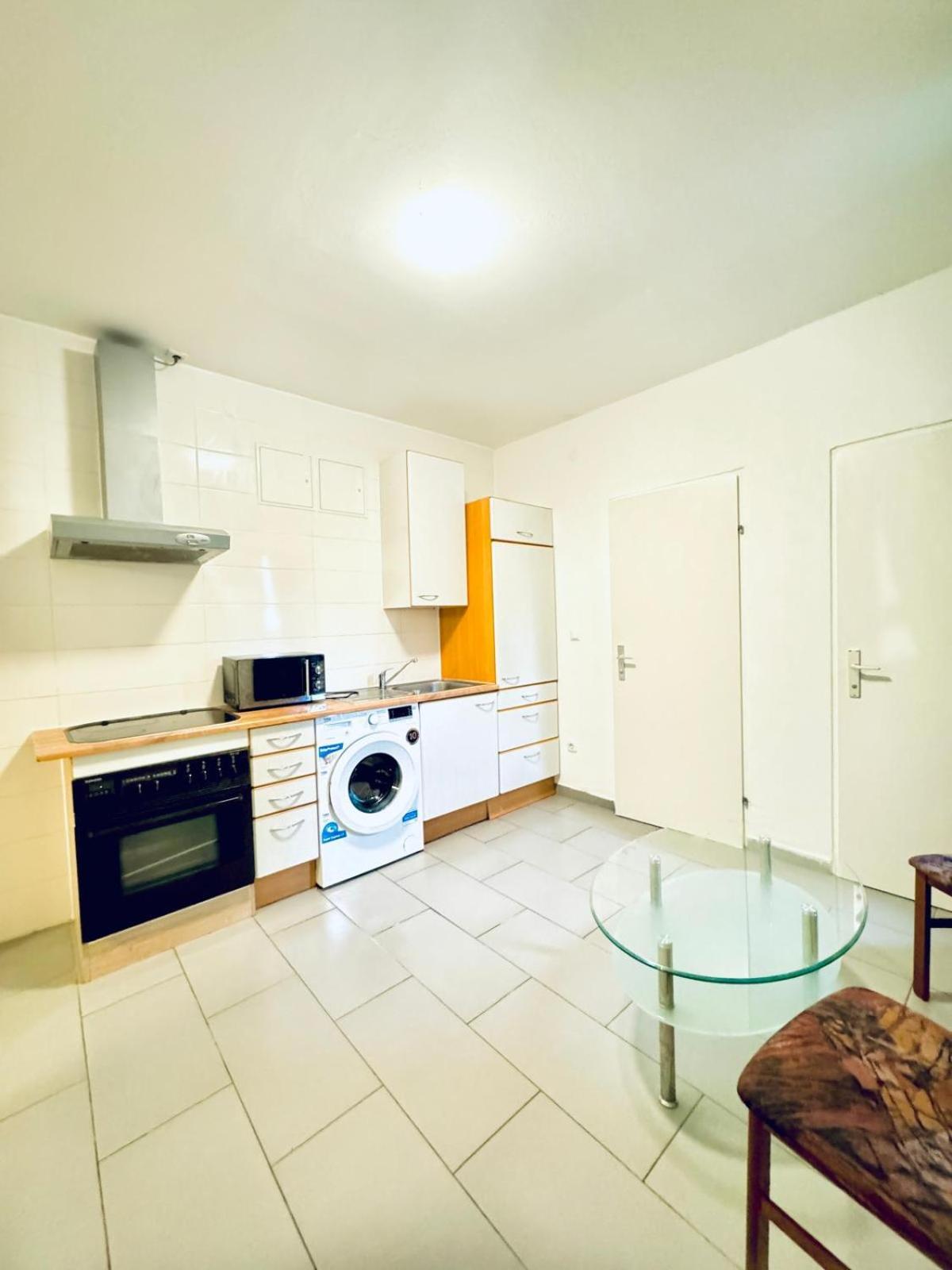 Affordable 2br Aptartment Direct Access To Wien